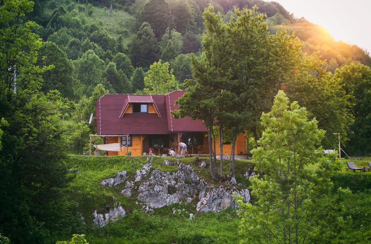 Father'S Land Rakovica Exterior foto
